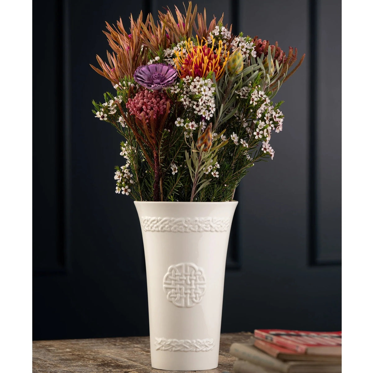 Dara Knot Vase