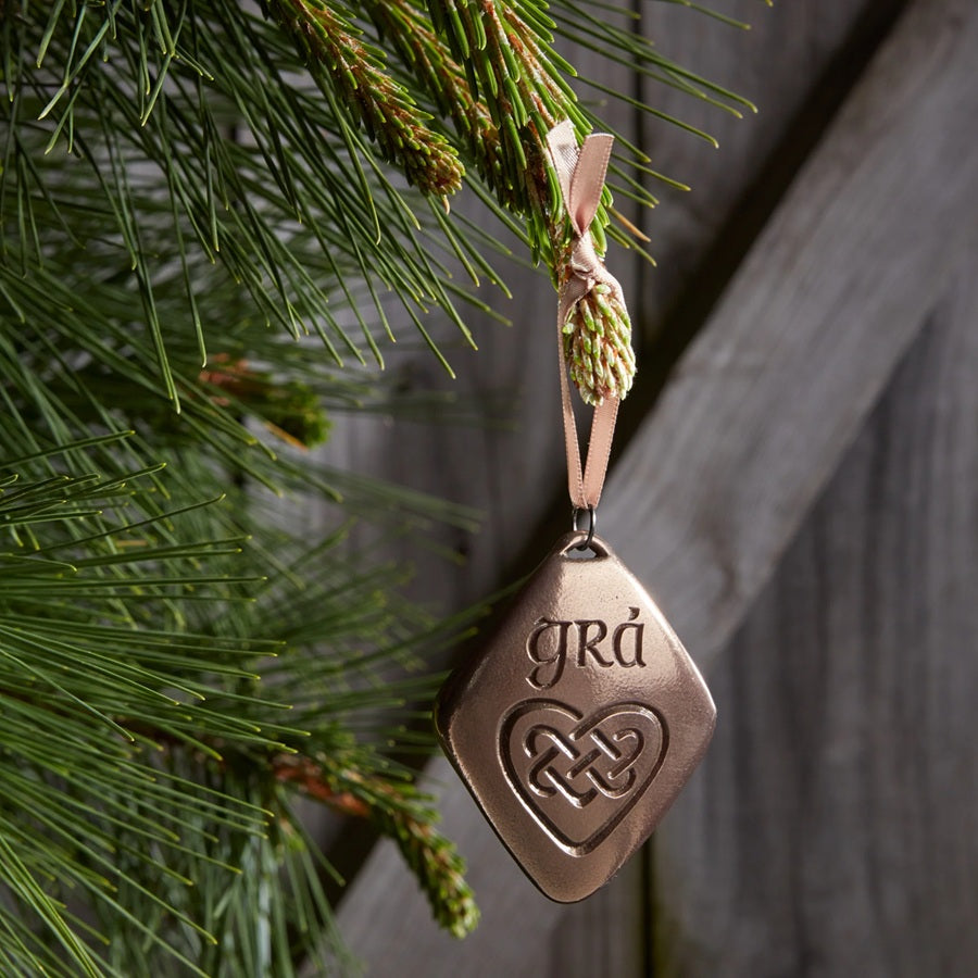 Grá Bronze Ornament
