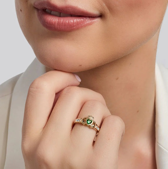 10K Gold Claddagh Ring with Emerald Heart