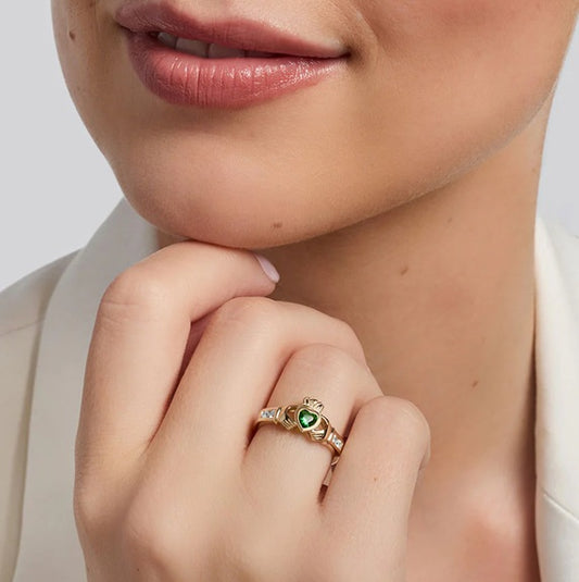 10K Gold Claddagh Ring with Emerald Heart