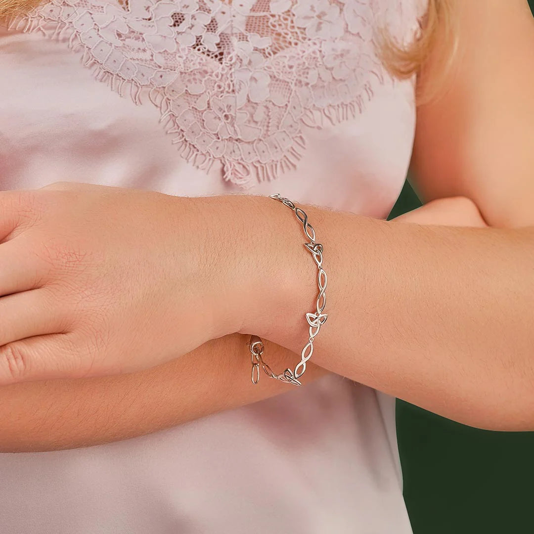 Sterling Silver Eternity Trinity Knot Linked Bracelet