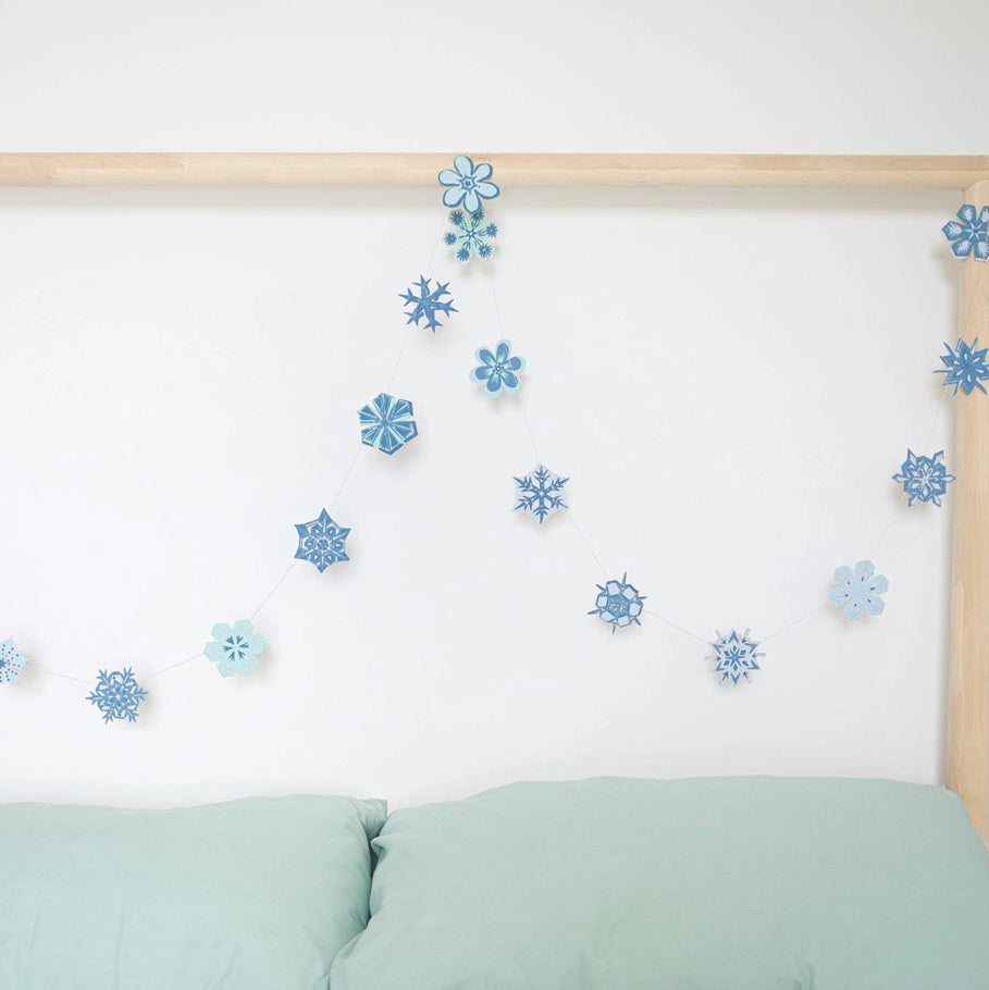 Winter Snowflake Garland